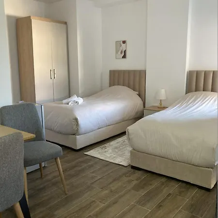 Hadri-rooms فندق مبيت وإفطار