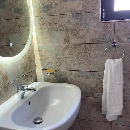 فندق مبيت وإفطار Hadri-rooms كورتشي